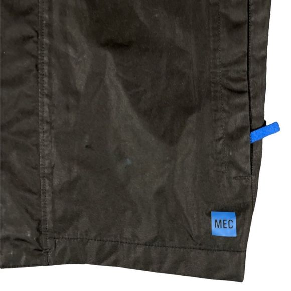 MEC Hooded Waterproof Shell - Youth Size 10 - Picture 4 of 4